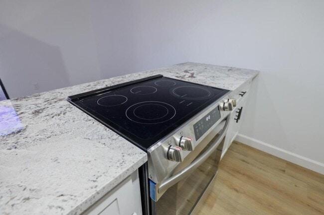 Foto del edificio - 1700 Williams Street