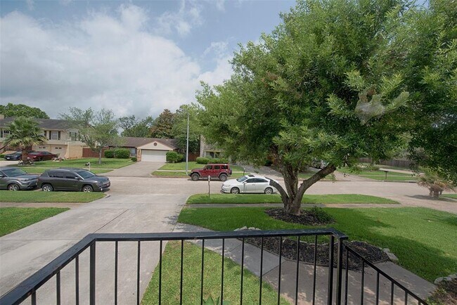 Foto del edificio - 430 Redway Ln