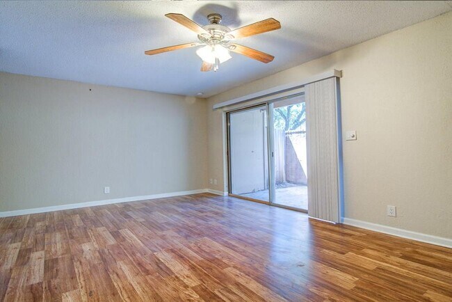 Building Photo - 2600 Penny Ln
