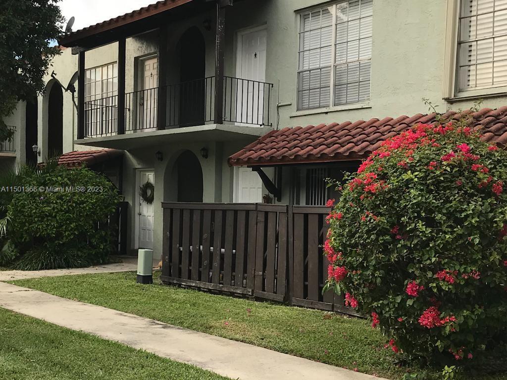 Primary Photo - 10790 N Kendall Dr