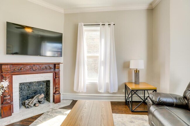 Foto del edificio - 113 S Mason Ave