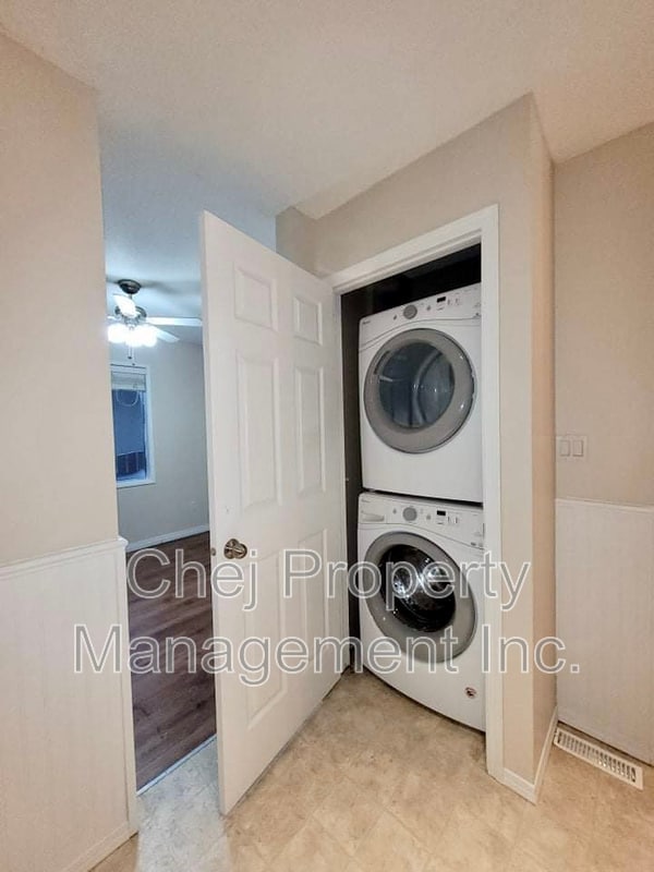 Building Photo - 14212-14114 114 St NW