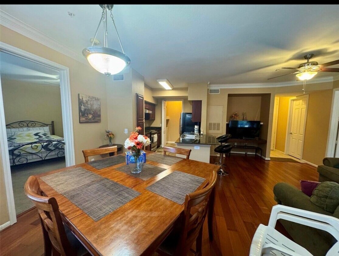 Foto del edificio - 7575 Kirby Dr