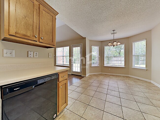 Building Photo - 944 Keebler Cove
