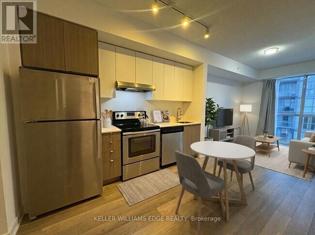 Building Photo - 5260 Dundas St