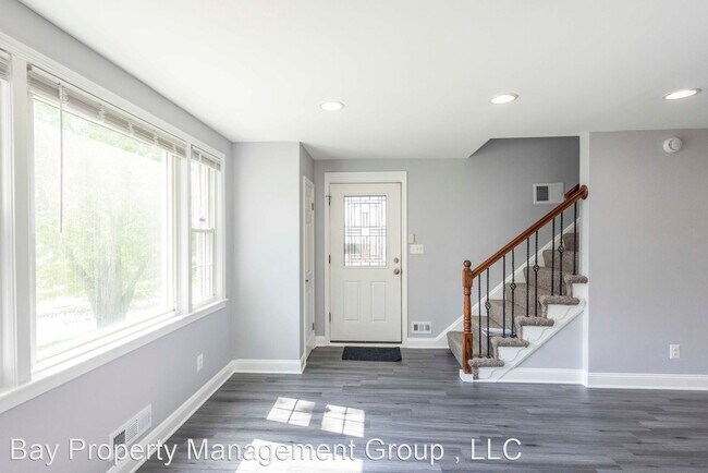 Building Photo - 5 br, 3.5 bath House - 1804 Weyburn Rd