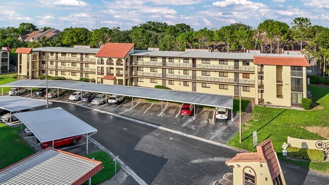 Foto del edificio - 2bed/1bath Ground Floor Unit Available Now...