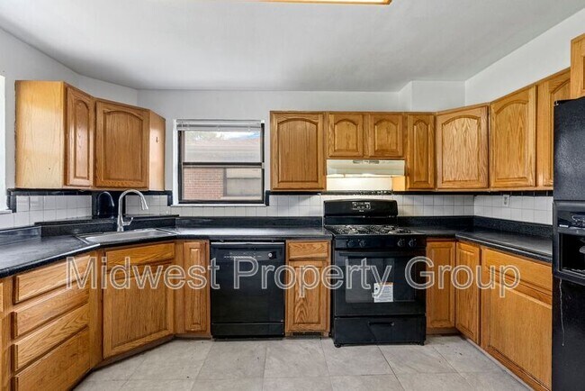 Foto del edificio - 4452 Eminence Blvd