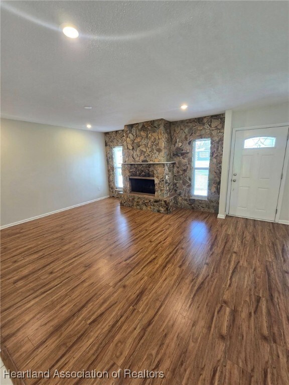 Foto del edificio - 2717 Queenswood Dr