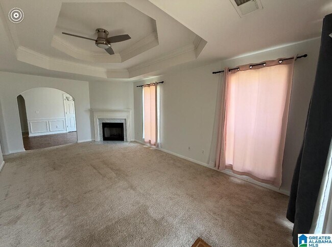 Foto del edificio - 310 Hidden Creek Trail