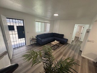 Foto del edificio - 9404 S Figueroa St