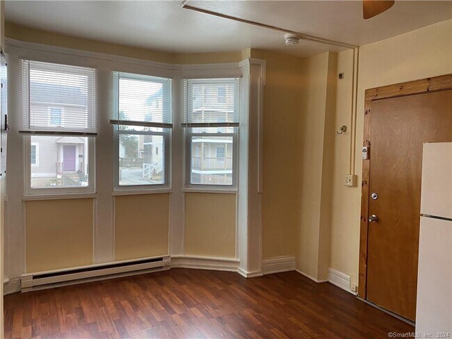 Building Photo - 39 Tilley St