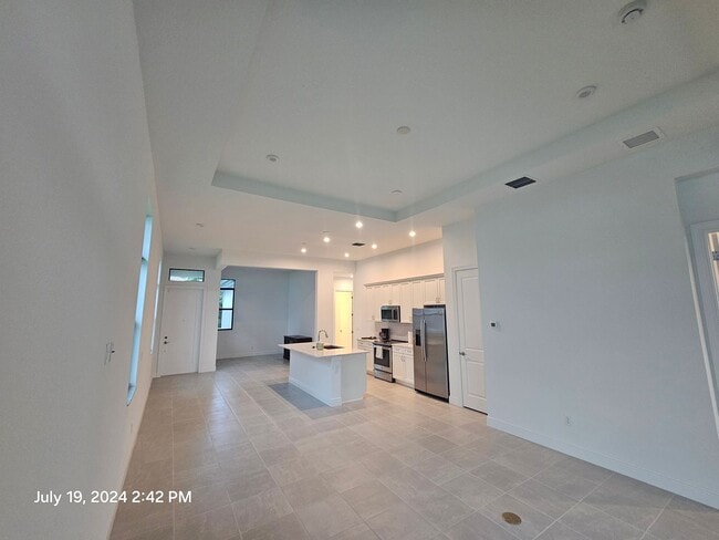 Building Photo - Discover the epitome of luxury living in t...