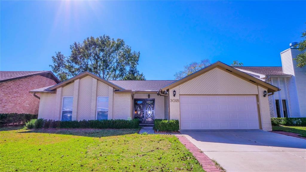 Foto principal - 3018 Wagon Trail Dr