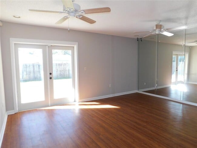 Building Photo - 508 65th Ave W