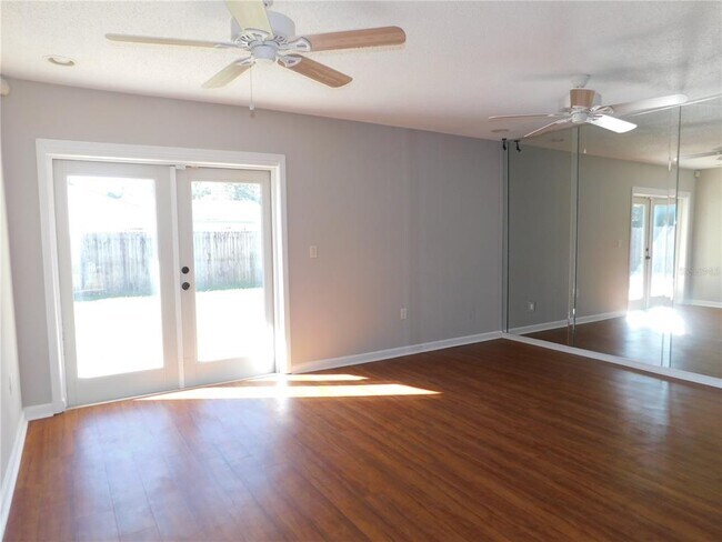 Foto del edificio - 508 65th Ave W