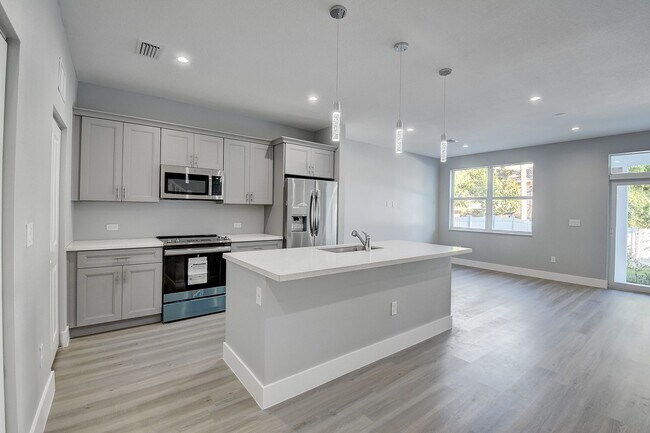 Foto del edificio - Frederick Isles Townhomes - Delray Beach