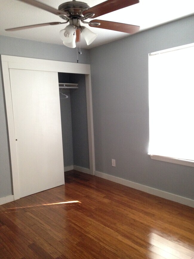 Foto del edificio - 504 Clover Ct