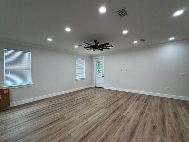 Foto del edificio - 355 County Line Rd