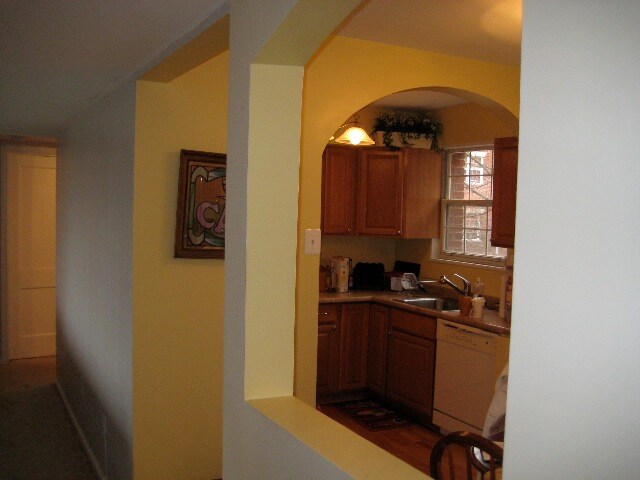 dinning room & kitchen - 1304 N Meade St