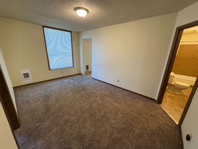 Photo - Desirable NW 23rd Area Apartment