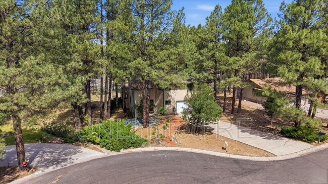 Building Photo - 1410 Inverrary Way