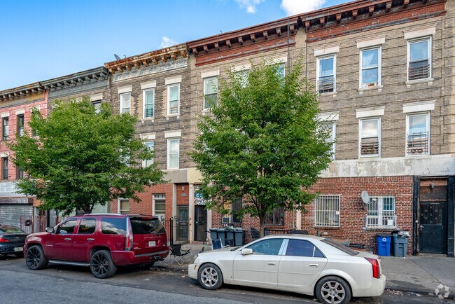 Building Photo - 255 Troy Ave