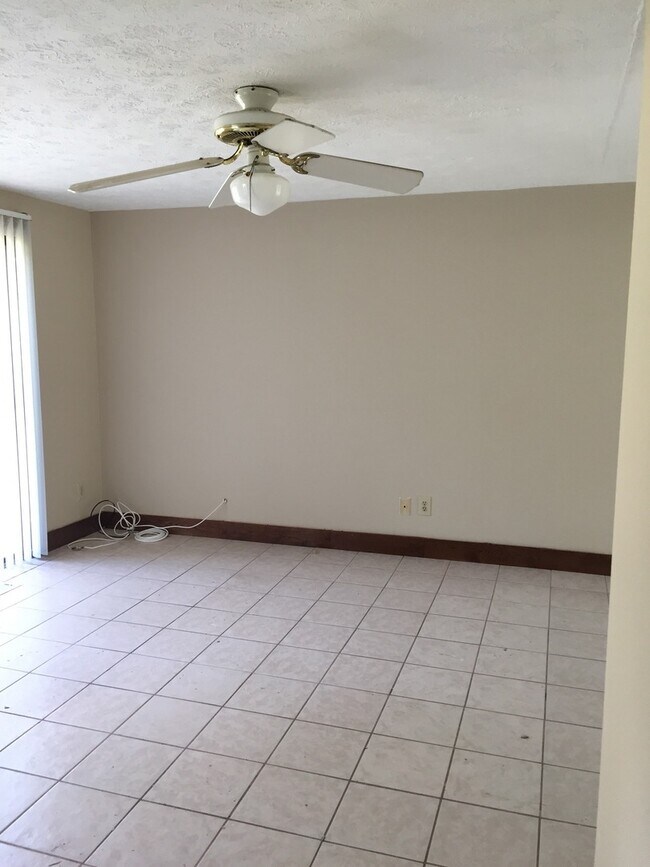Foto del edificio - Charming 4 bedroom / 2 bath home waiting f...