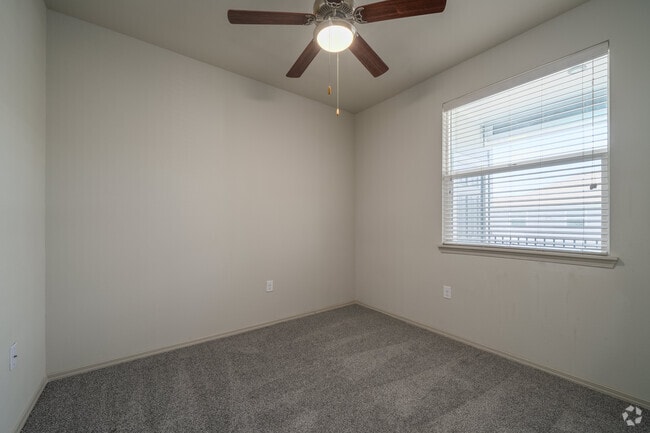 2BR, 2BA - 899SF - Bedroom 1 - Aria at Wilcrest