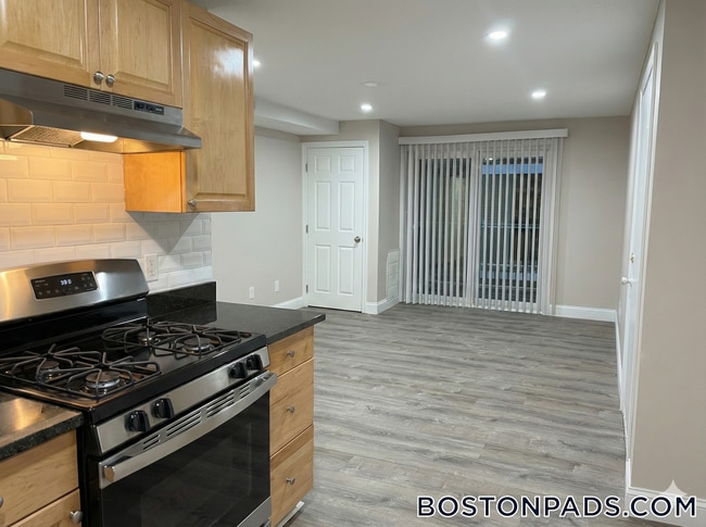 Building Photo - 19 Kenmar Dr