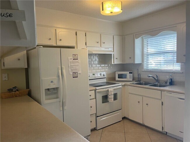 Foto del edificio - 104 Courtyard Villas Ln