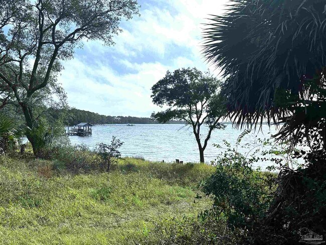 Foto del edificio - 303 Colbert Ave