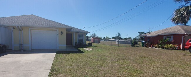 Foto del edificio - 205 Schoolside Dr