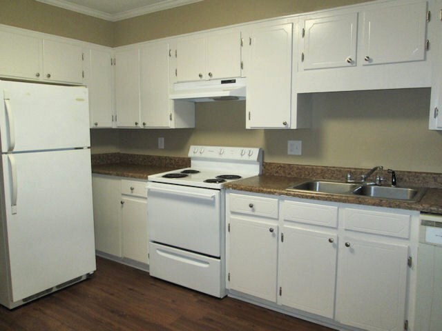 Building Photo - 1019 Davidson Dr
