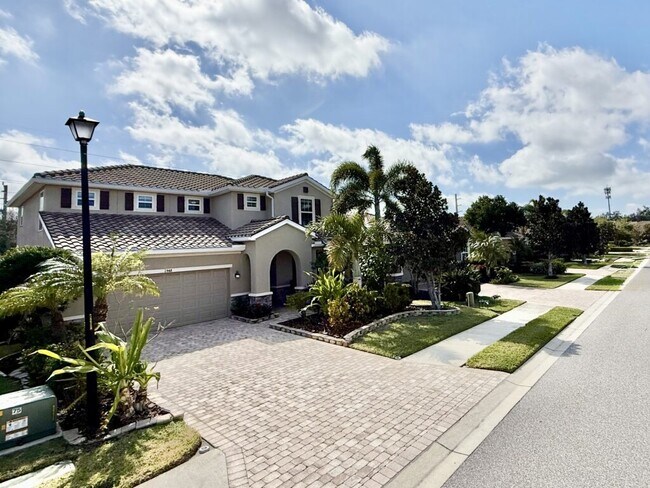 Building Photo - 2948 Oriole Dr