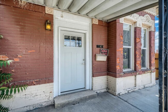 Foto del edificio - Newly Renovated 2bd/1ba Home in Curtis Par...