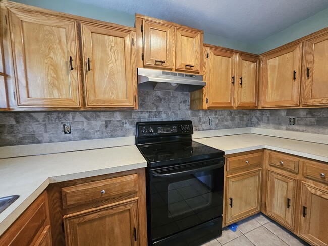 Foto del edificio - 27 Crows Nest Ln