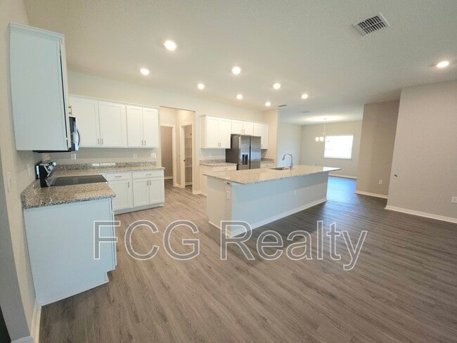 Building Photo - 10619 SW 76th Ct
