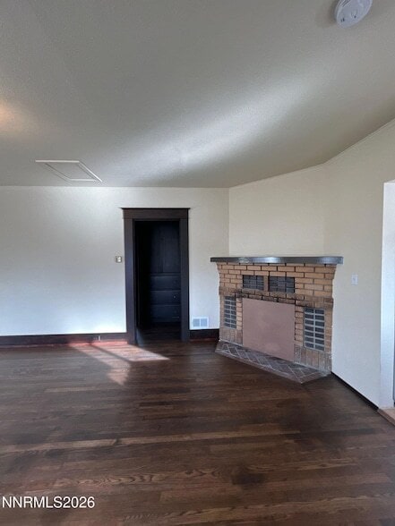 Building Photo - 1561 G St