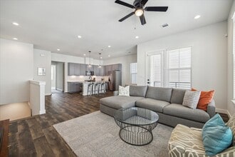 Building Photo - 5723 White Magnolia St.