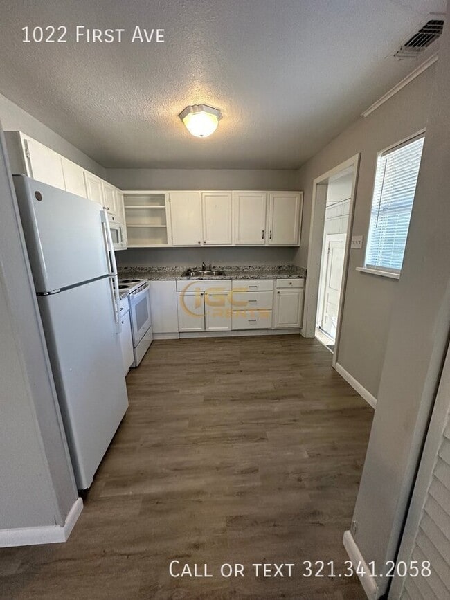 Foto del edificio - 1022 First Ave-