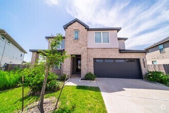 Building Photo - 3406 Royal Elk Ct