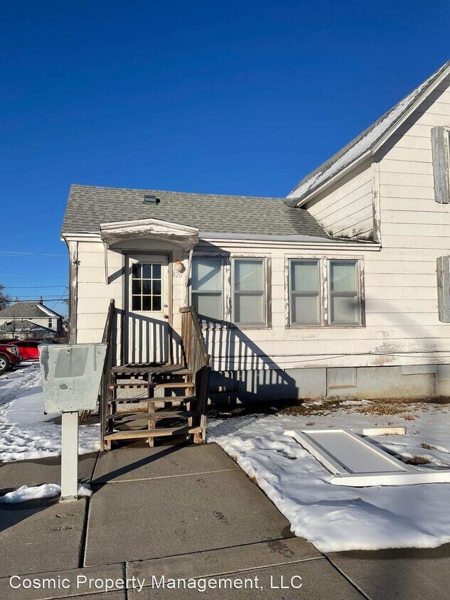 Primary Photo - 5 br, 1 bath House - 420 Columbus St.