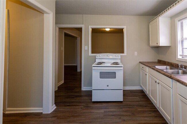 Foto del edificio - 731 Riogrande Ave