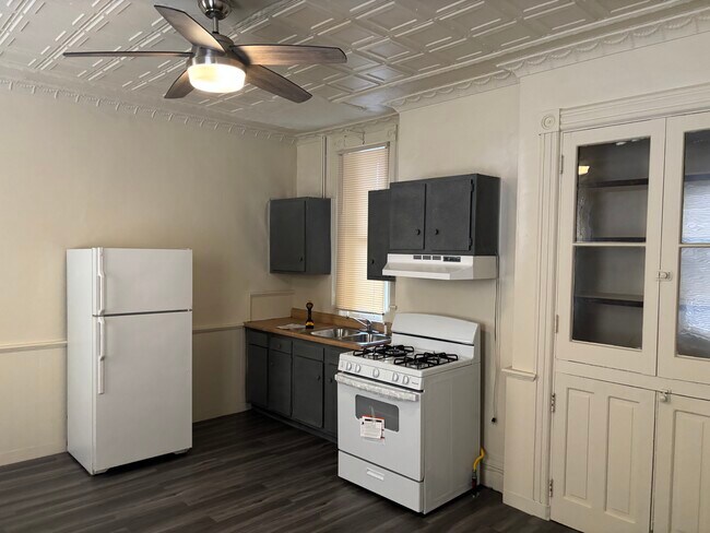 Foto del edificio - 1549 Lowrie St