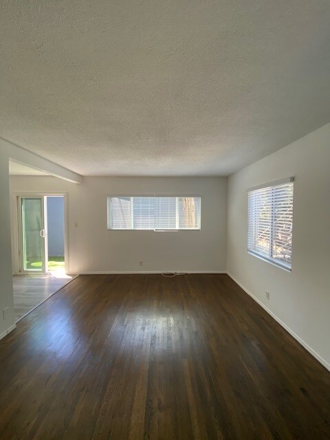 Building Photo - 1421 Manhattan Beach Blvd