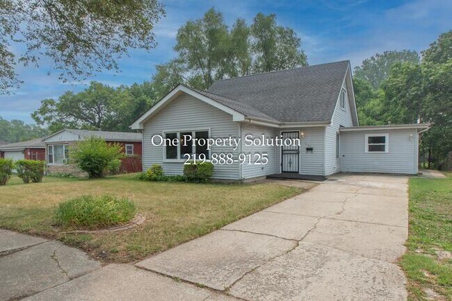 Building Photo - 3133 W 21st Pl