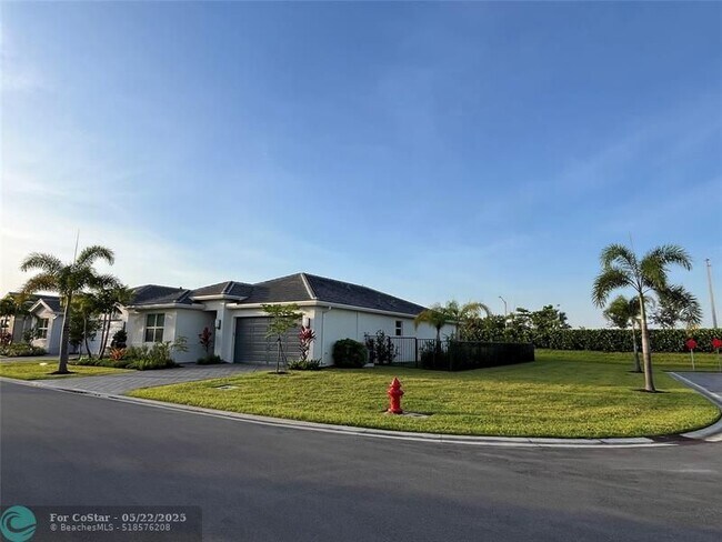 Foto del edificio - 12780 Clearwater Way