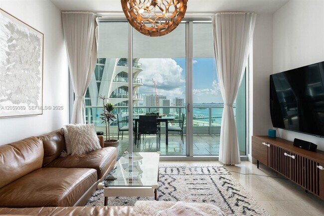 Foto del edificio - 900 Biscayne Blvd