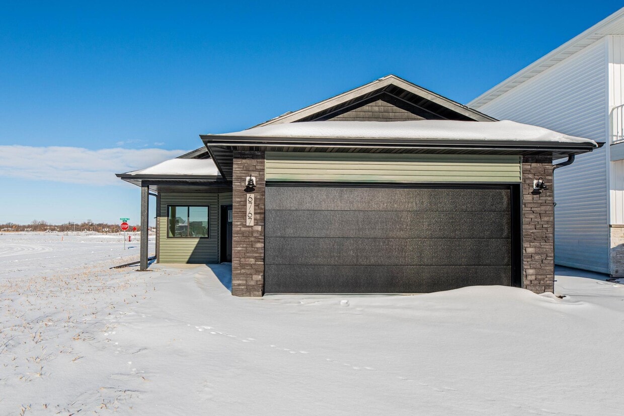 Primary Photo - 6767 66th Ave S